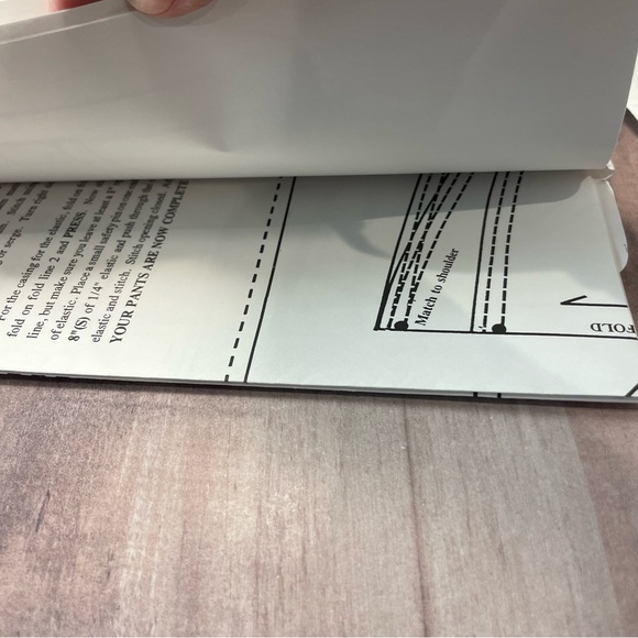 Syndee's Crafts - Clothes Patterns Uncut Victoria Gabby Ann Precious Doll Dress - Picture 10 of 10